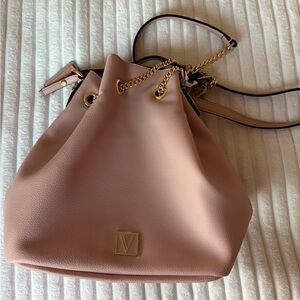 NWT VS Bucket Bag